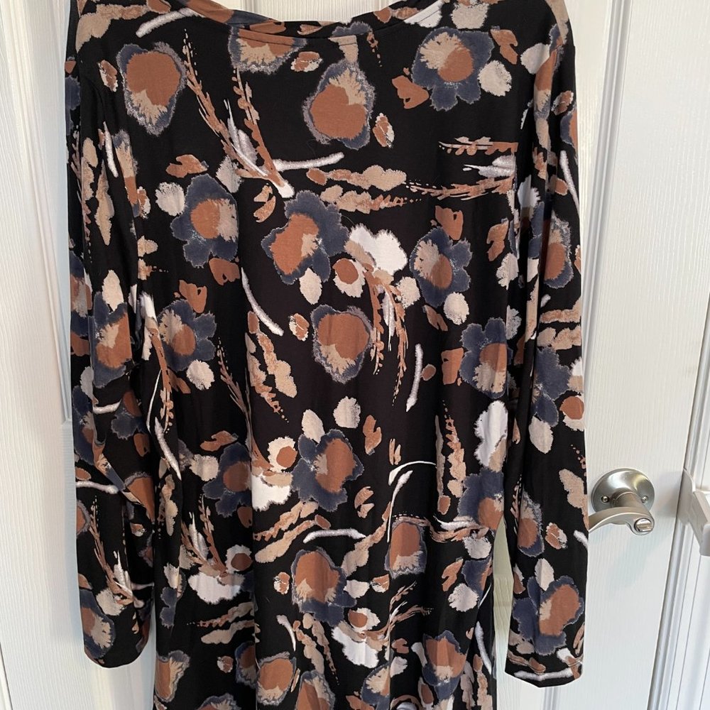 LOGO by Lori Goldstein Rayon 230 Long Sleeve